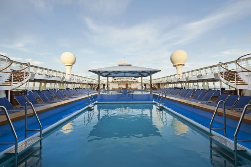 Norwegian Sun Pool Deck